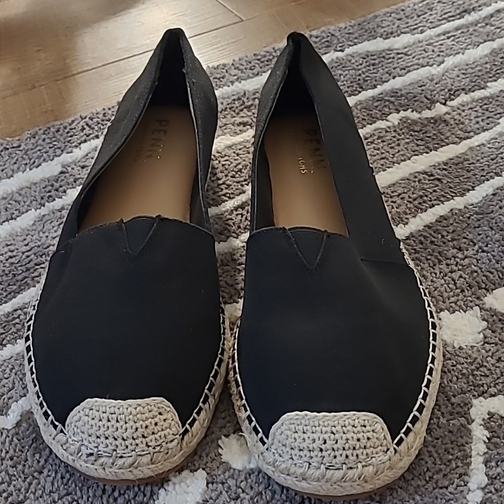 Penningtons Size 11WW Black Espadrille Shoes